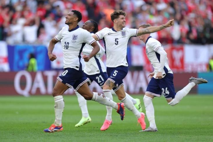 تخطي بيكهام واستمرار "نحس" الساعات.. أرقام مباراة إنجلترا وسويسرا في يورو 2024 (فيديو)